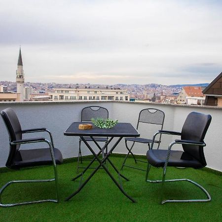 Ora-Prn,Cosy Apartment In The City Center プリシュティナ エクステリア 写真